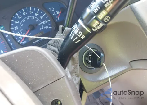 2002 Toyota Sienna Xle from USA, damaged, VIN 4T3ZF13C22U422237